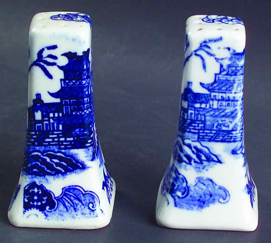 Blue Willow Salt & Pepper Set by House of Blue Willow-1