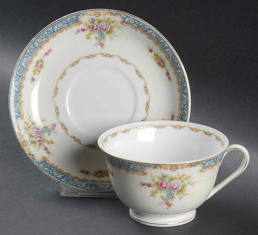 HIN14 Footed Cup & Saucer Set by The Hinode-1