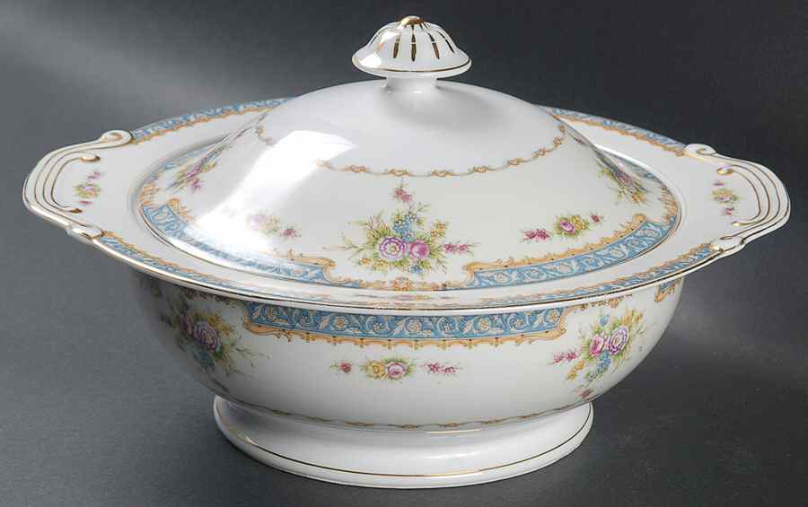 HIN14 Round Covered Vegetable by The Hinode-1