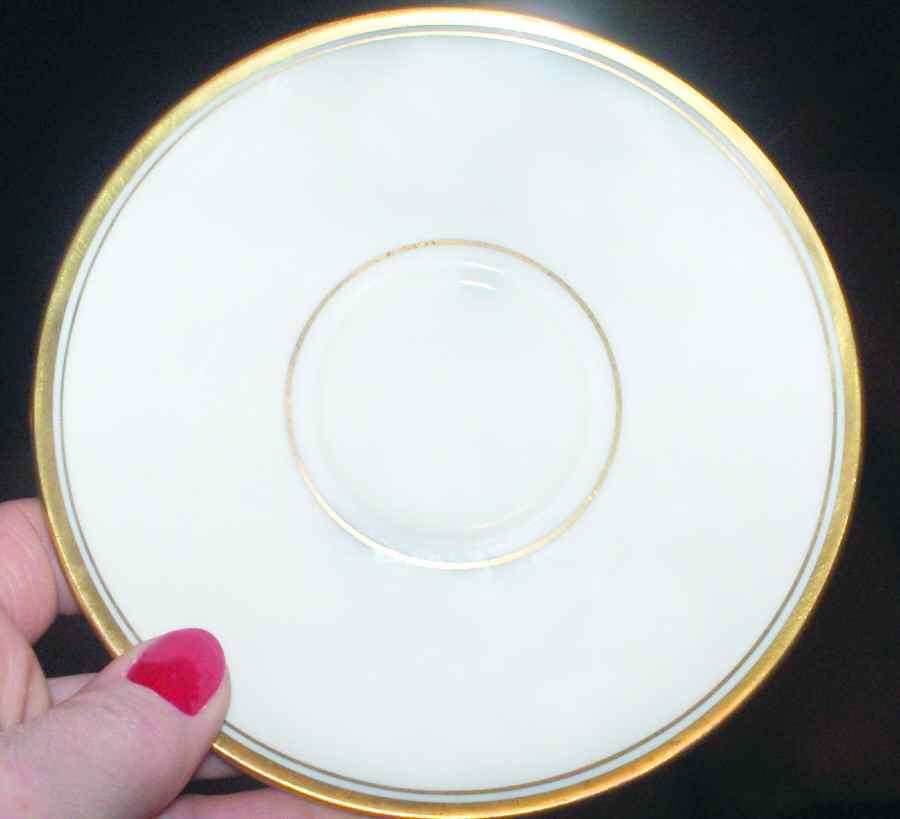 H1037 Saucer by Haviland-1