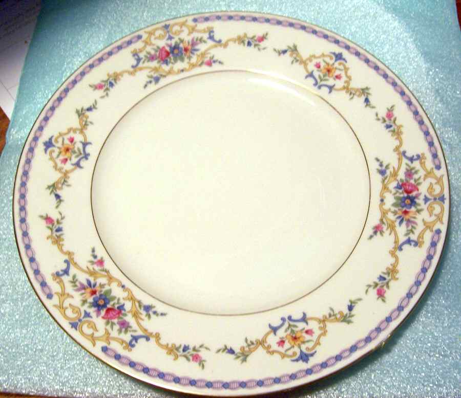Evangeline Dinner Plate by Haas-Czjzek Coronado-1