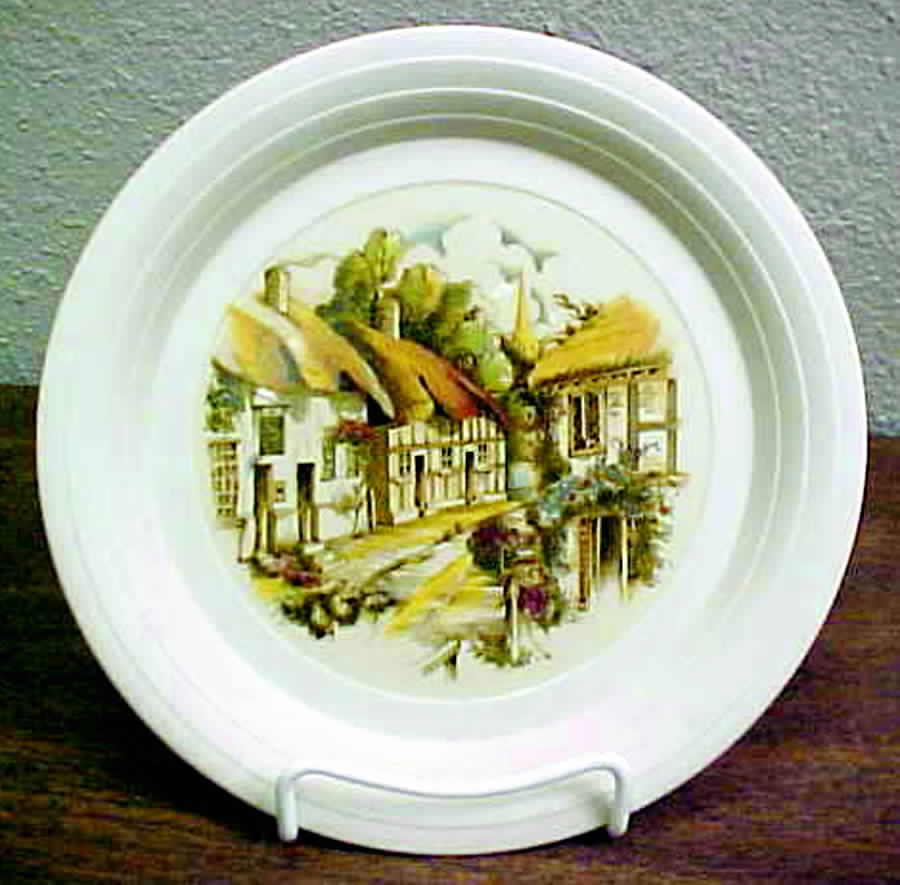 HOR2 Dinner Plate by Hornsea-1