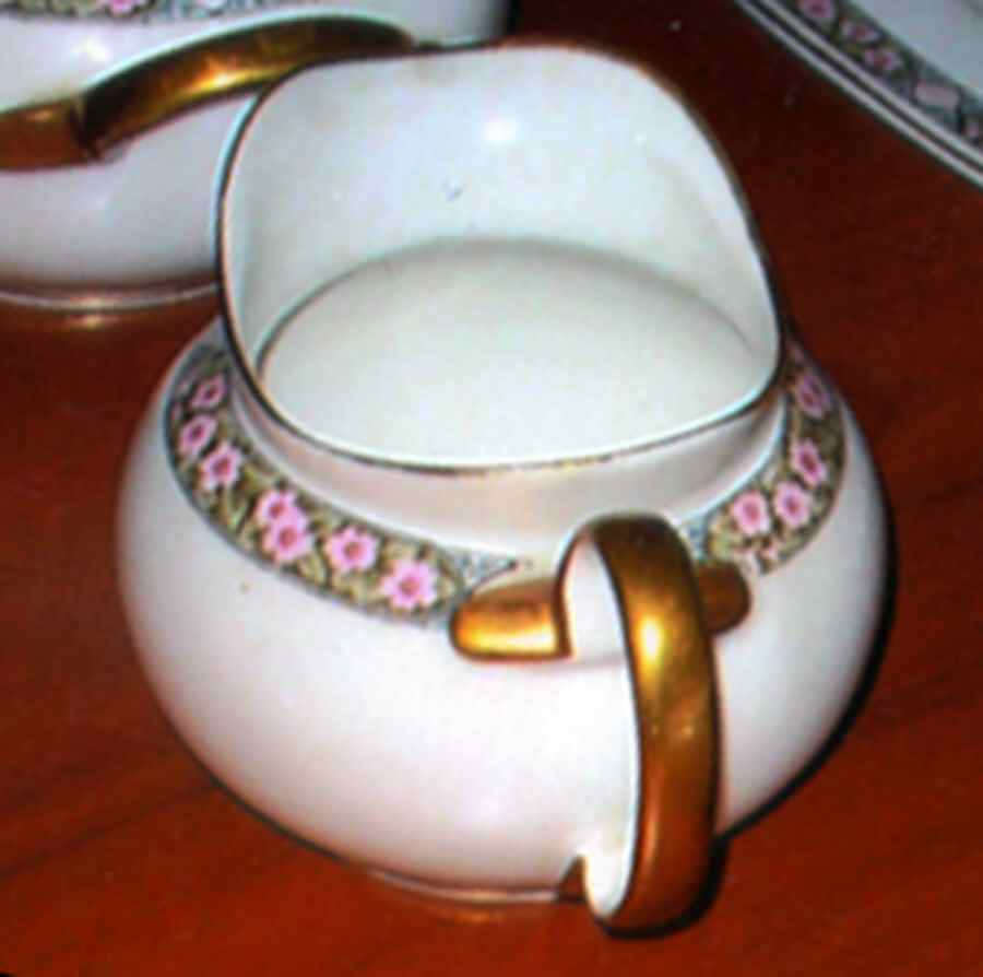 HUT765 Creamer by Hutschenreuther-1