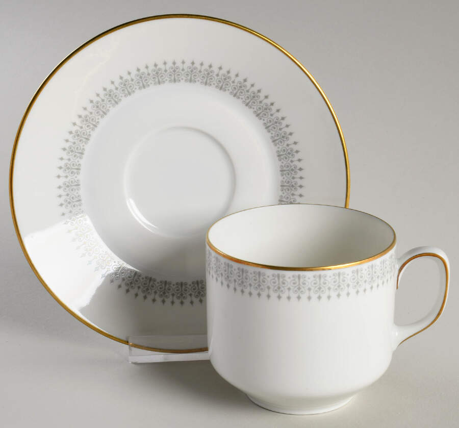 05165 Flat Cup & Saucer Set by Hutschenreuther-1