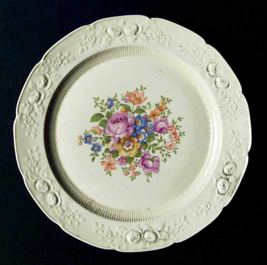 CAC24 Dinner Plate by Homer Laughlin -1