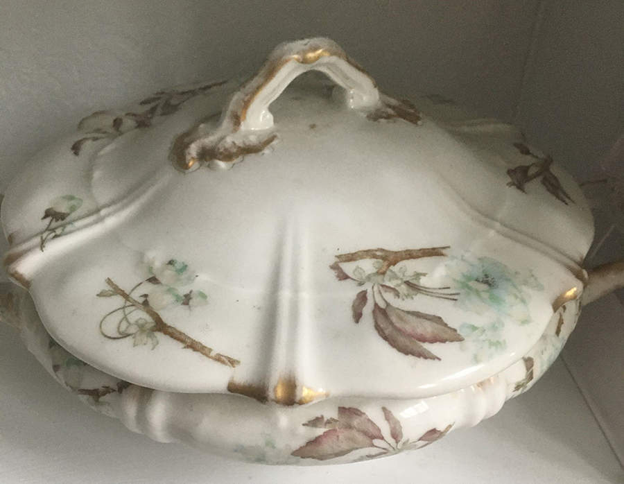 H1052 Round Covered Vegetable by Haviland-1