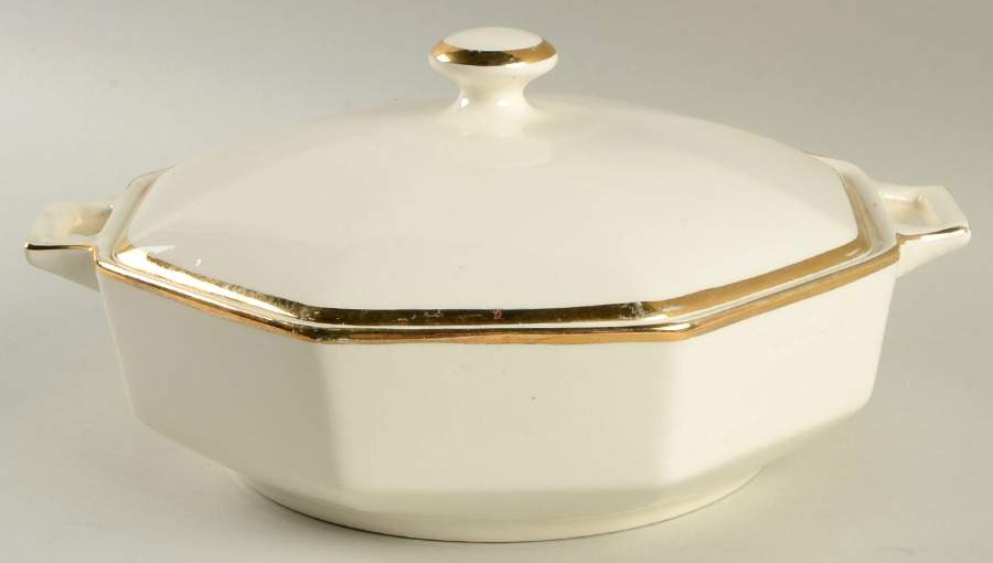 W426 Round Covered Vegetable by Homer Laughlin -1