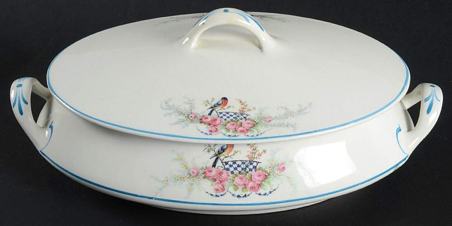 E2513 Oval Covered Vegetable by Homer Laughlin -1
