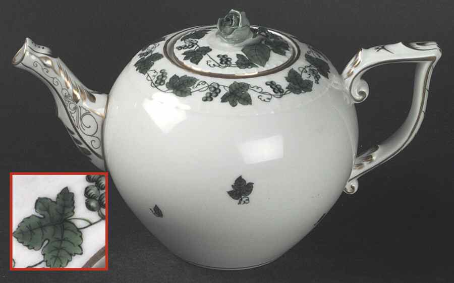 SZGV Teapot & Lid by Herend-1