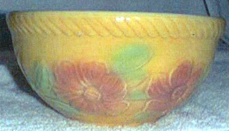 Sun Glow Yellow 7" Mixing Bowl by Hull-1