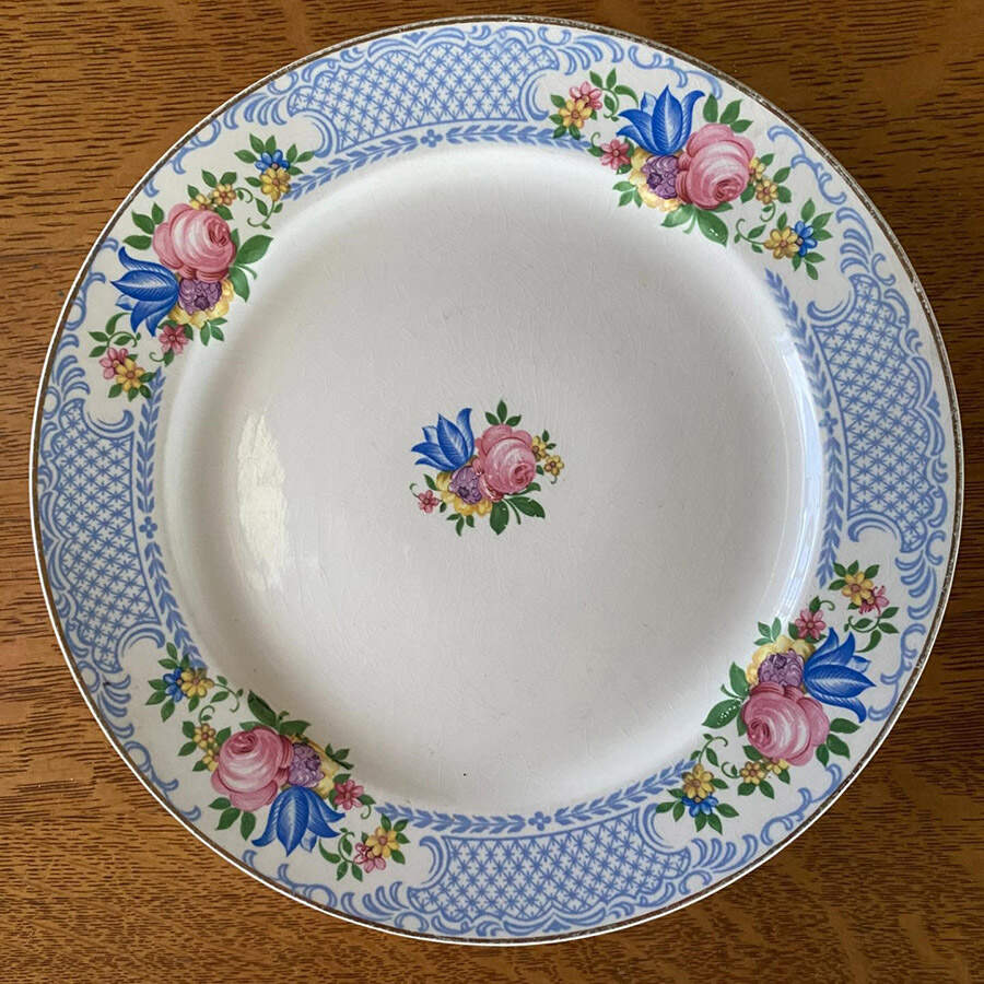 B1326 Luncheon Plate by Homer Laughlin -1