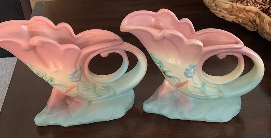 Bow Knot Pink and Turquoise Cornucopia by Hull-1