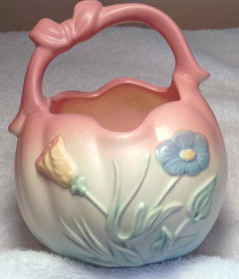 Bow Knot Pink and Turquoise 6" Handled Basket by Hull-1