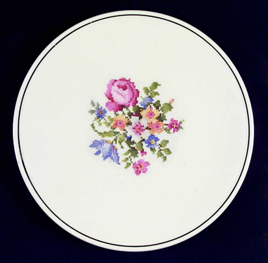 HLC1084 Cake Plate by Homer Laughlin -1