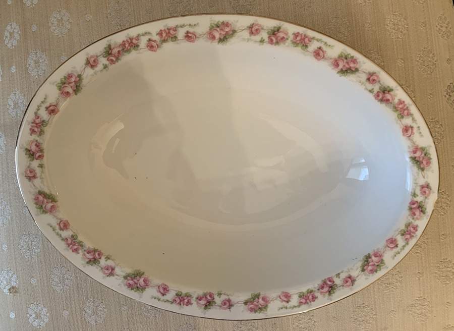 HC608 10" Oval Vegetable Bowl by Heinrich - H&C-1