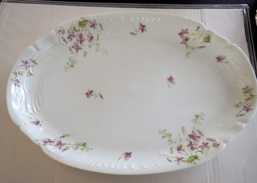 Schleiger 1013-1 14" Oval Serving Platter by Haviland-1