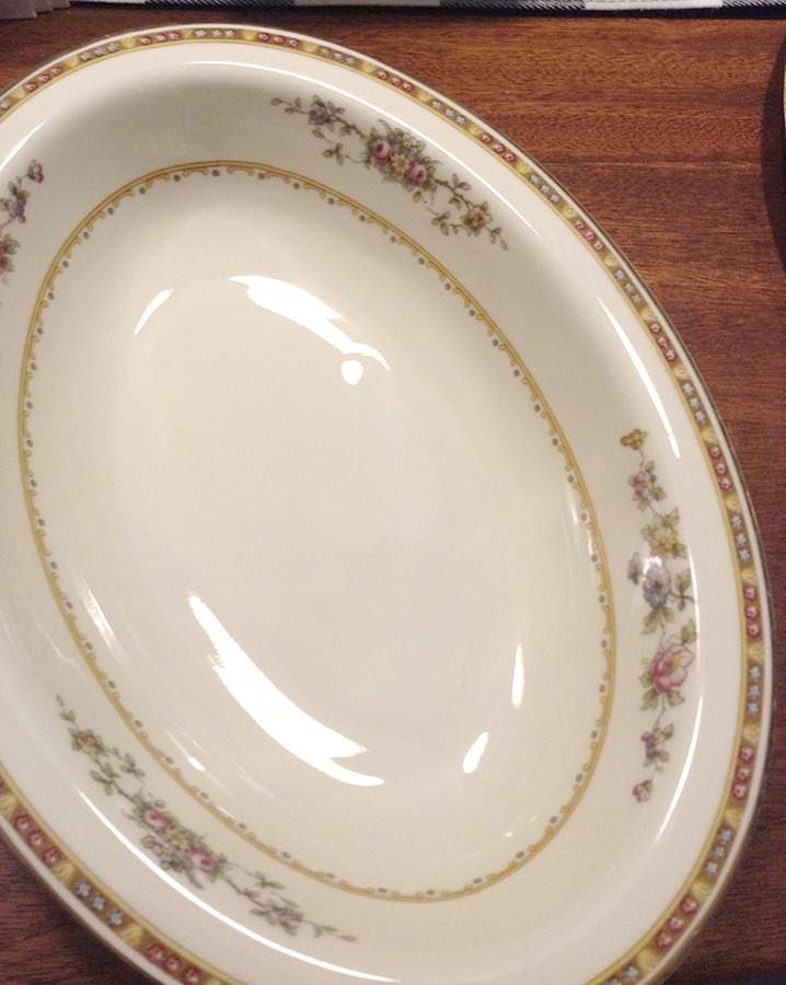 15784 9" Oval Vegetable Bowl by Heinrich - H&C-1