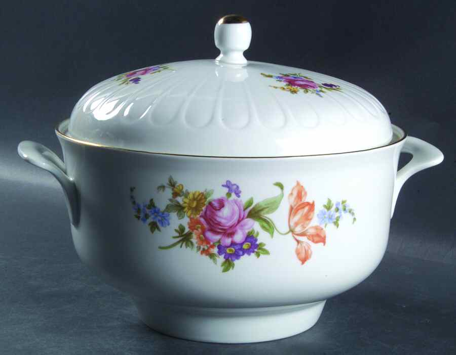 HEP16 Round Covered Vegetable by Graf Von Henneberg-1