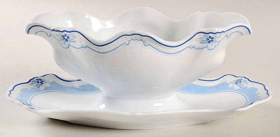 Estelle Gravy Boat with Attached Underplate by Hutschenreuther-1