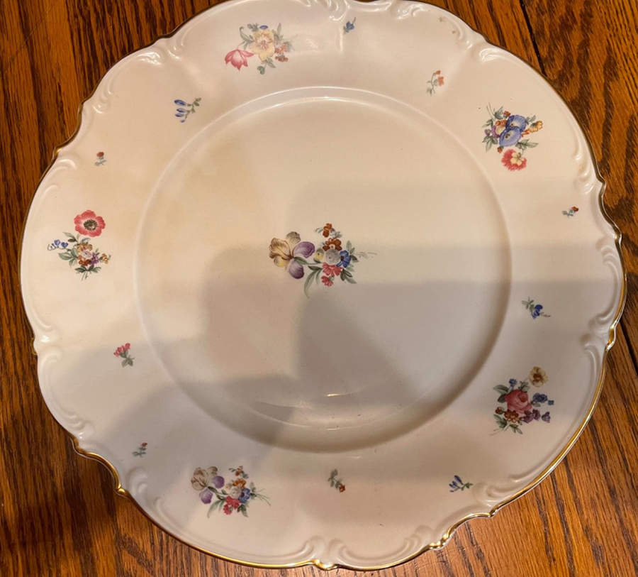 Mayfair (Cream, 7287) Dinner Plate by Hutschenreuther-1