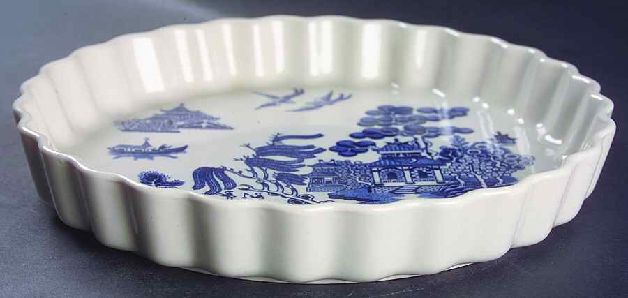 Blue Willow 10" Quiche by Heritage Mint-1