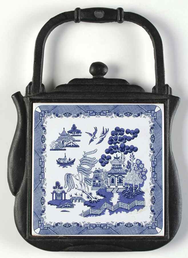 Blue Willow Trivet by Heritage Mint-1