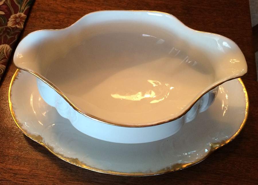 Schleiger 430 Gravy Boat with Attached Underplate by Haviland-1