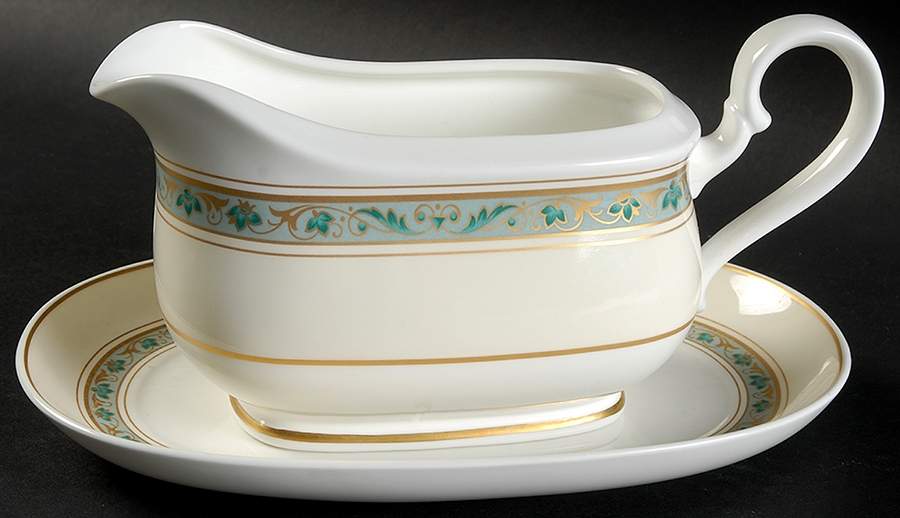 Villa Medici Gravy Boat & Underplate/Relish by Heinrich - H&C-1