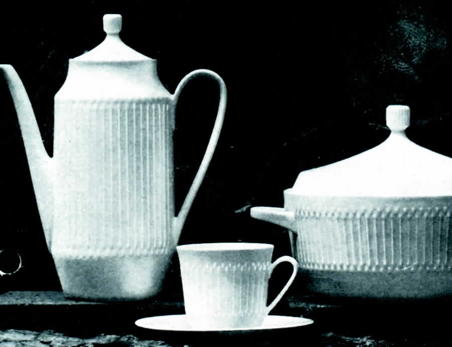 Luxor Coffee Pot & Lid by Hutschenreuther-1