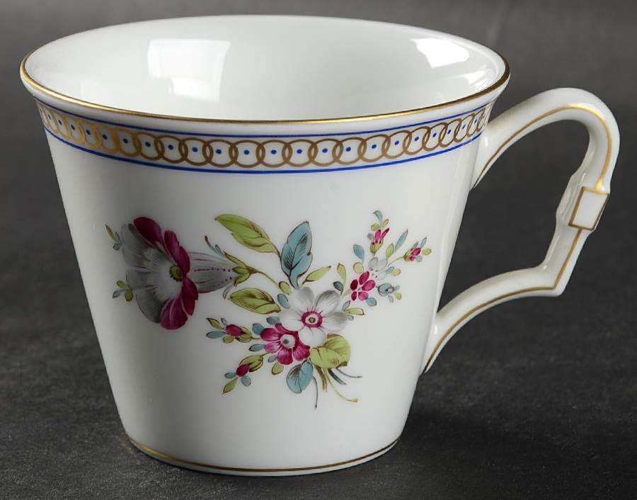 HST2 Flat Cup by Hochst-1