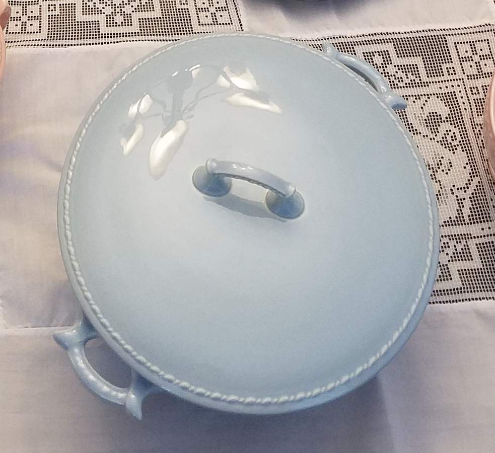 Interstate Blue Round Covered Vegetable by Homer Laughlin -1