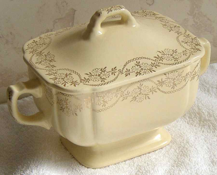 HLC1180 Sugar Bowl & Lid by Homer Laughlin -1