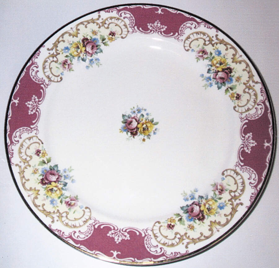 B1340 Dinner Plate by Homer Laughlin -1