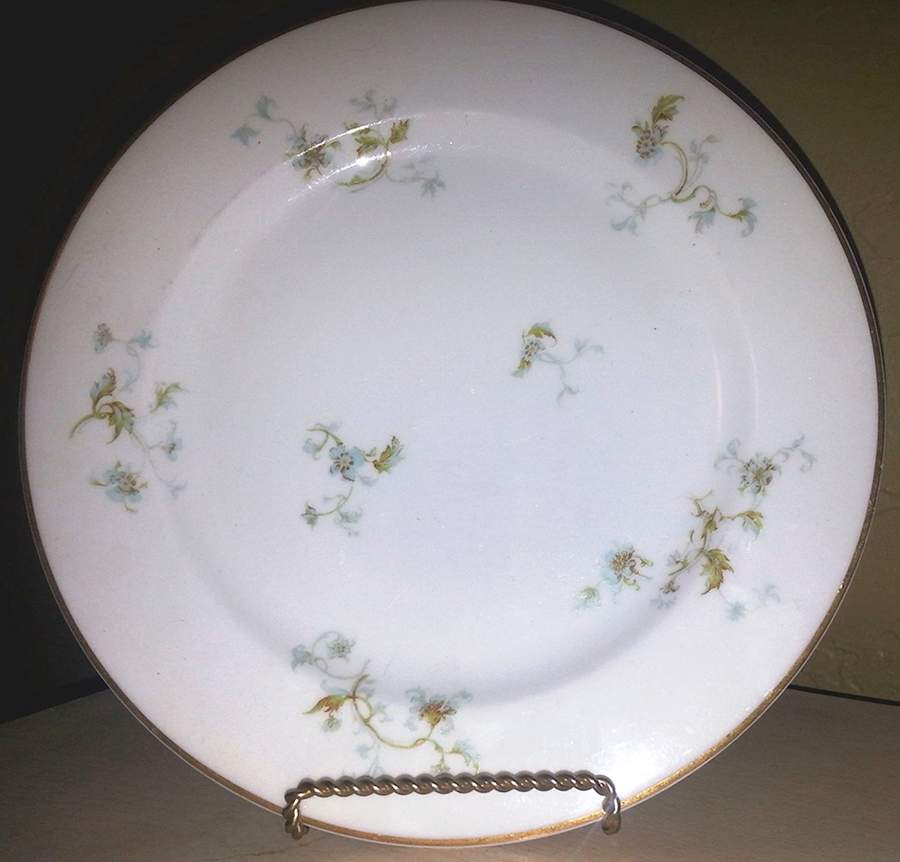Schleiger 905 Dinner Plate by Haviland-1