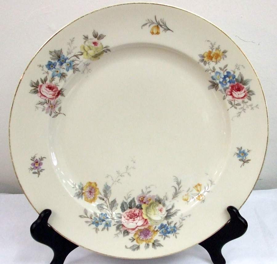 HUT817 Dinner Plate by Hutschenreuther-1