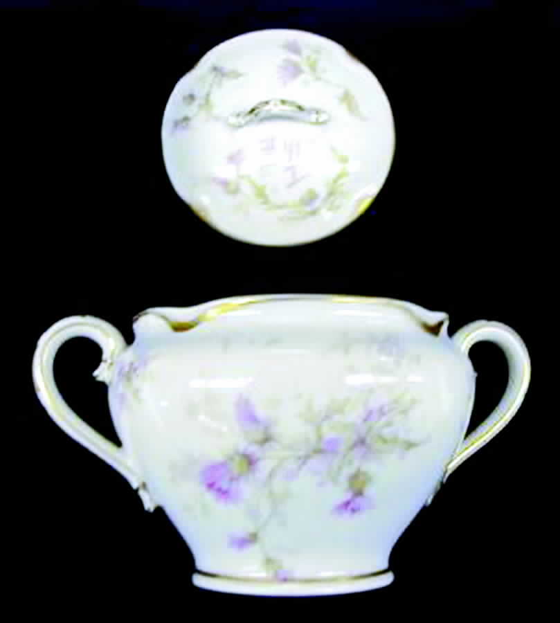 Schleiger 41i Sugar Bowl & Lid by Haviland-1
