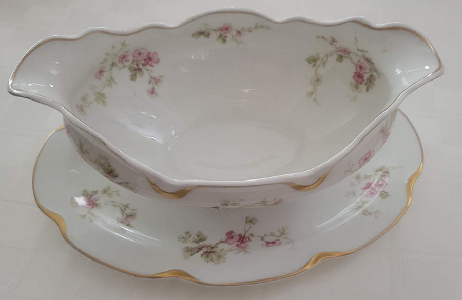Schleiger 48 Gravy Boat with Attached Underplate by Haviland-1
