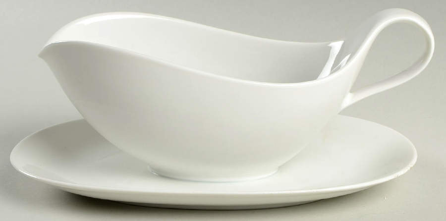 Anmut White Gravy Boat with Attached Underplate by Heinrich - H&C-1