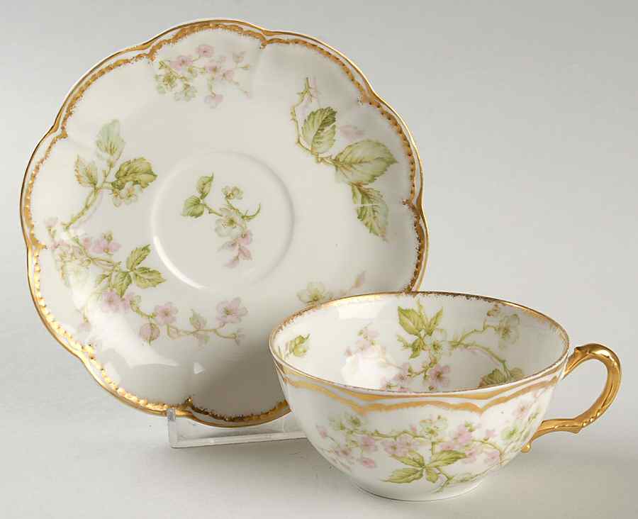 Schleiger 62j Flat Cup & Saucer Set by Haviland-1