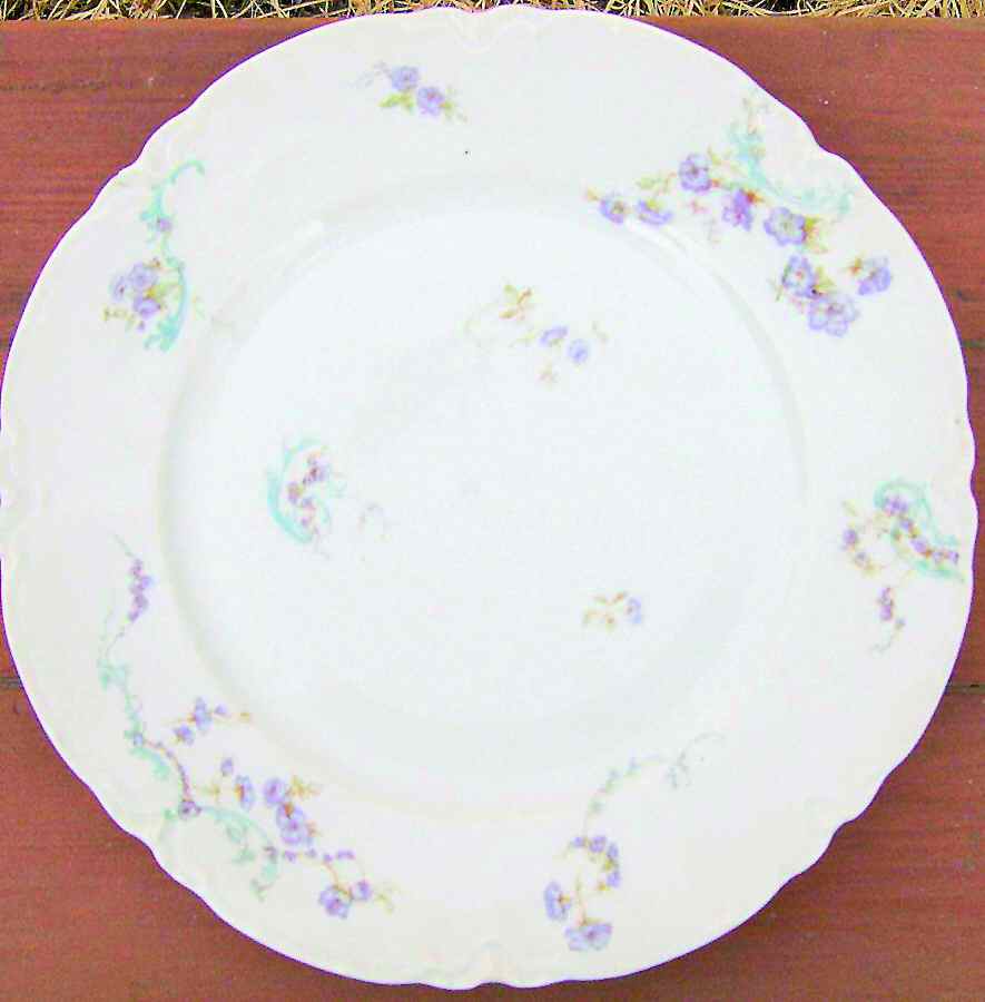Schleiger 63c Dinner Plate by Haviland-1
