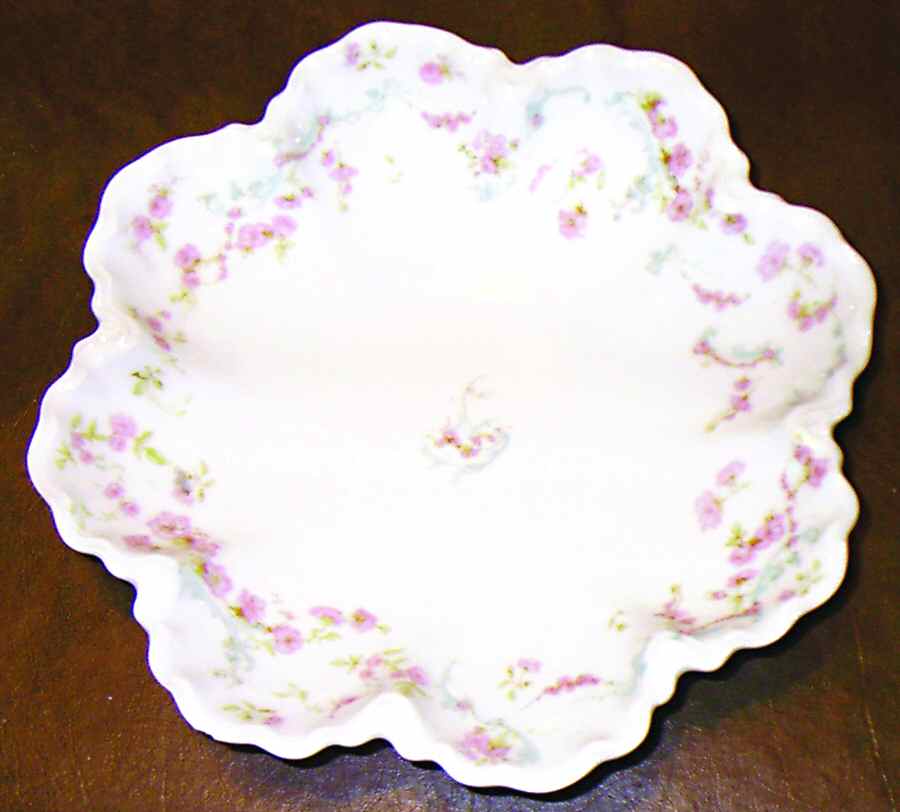 Schleiger 63h 9" Nappy by Haviland-1