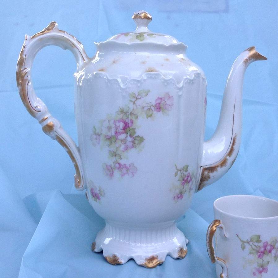Schleiger 66i Chocolate Pot & Lid by Haviland-1