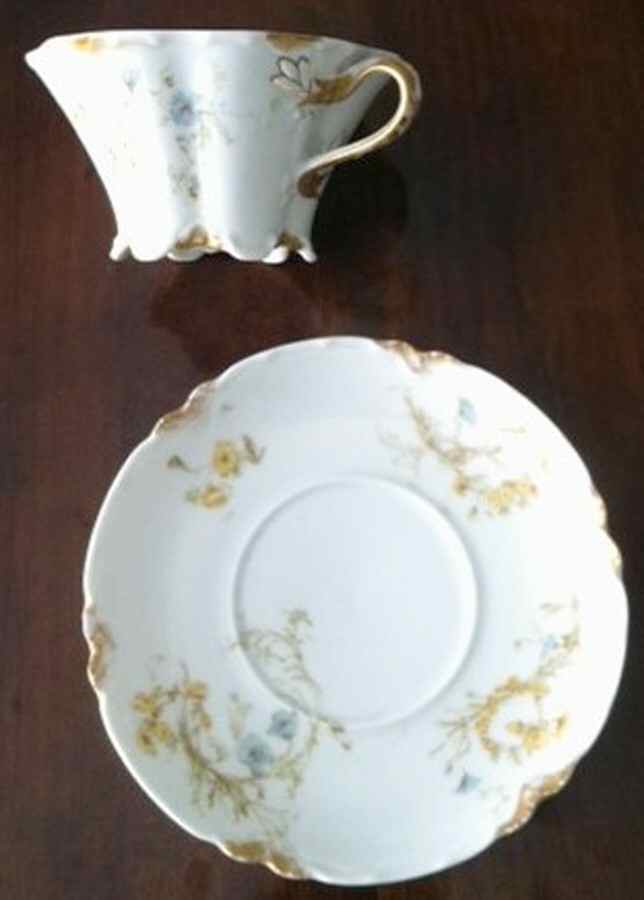 Schleiger 71 Footed Cup & Saucer Set by Haviland-1