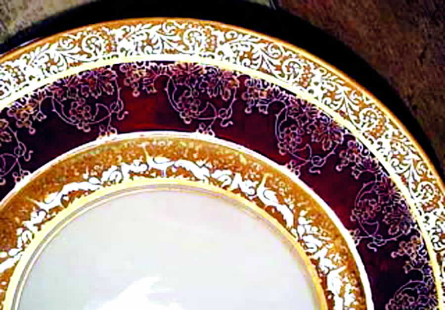 HUT837 Dinner Plate by Hutschenreuther-1