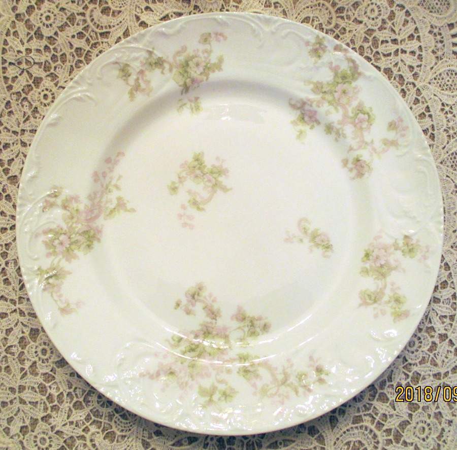 Schleiger 80h Dinner Plate by Haviland-1