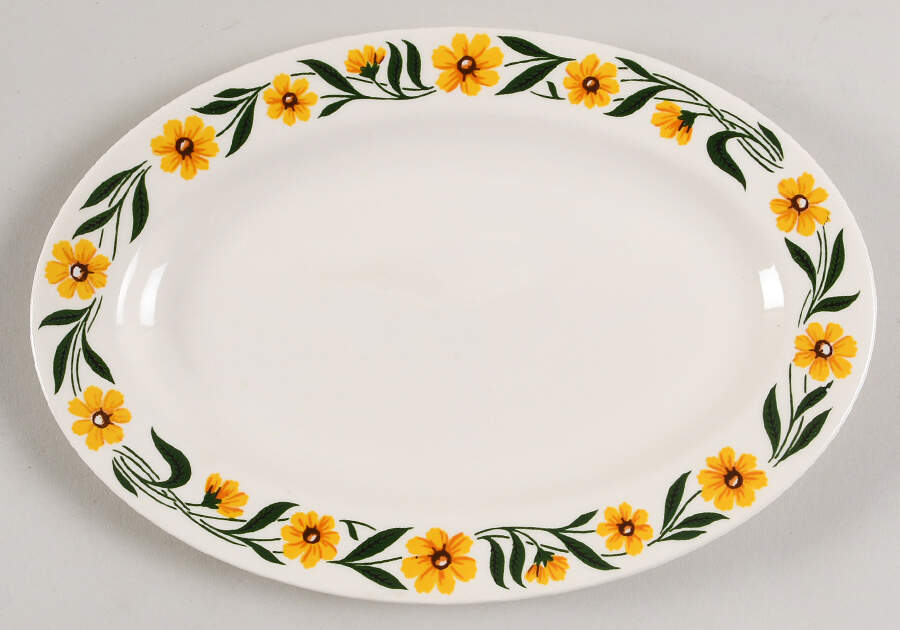 Yellow Daisy Gravy Boat by Homer Laughlin -1