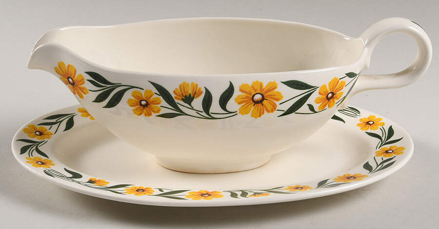 Yellow Daisy Gravy Boat & Underplate by Homer Laughlin -1