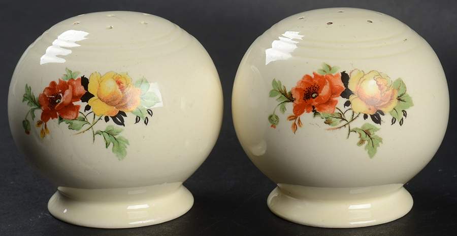 HLC1213 Salt & Pepper Set by Homer Laughlin -1