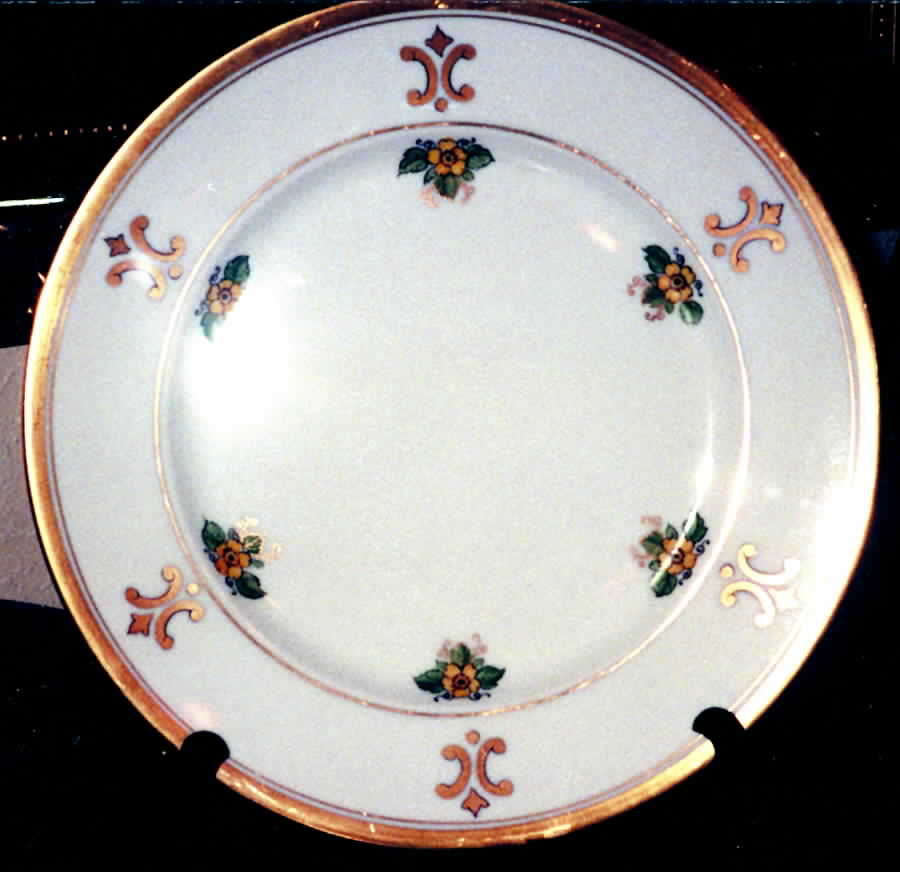 HC647 Dinner Plate by Heinrich - H&C-1
