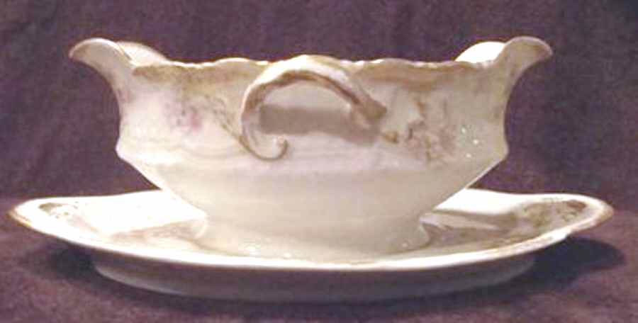 Schleiger 162 Gravy Boat with Attached Underplate by Haviland-1